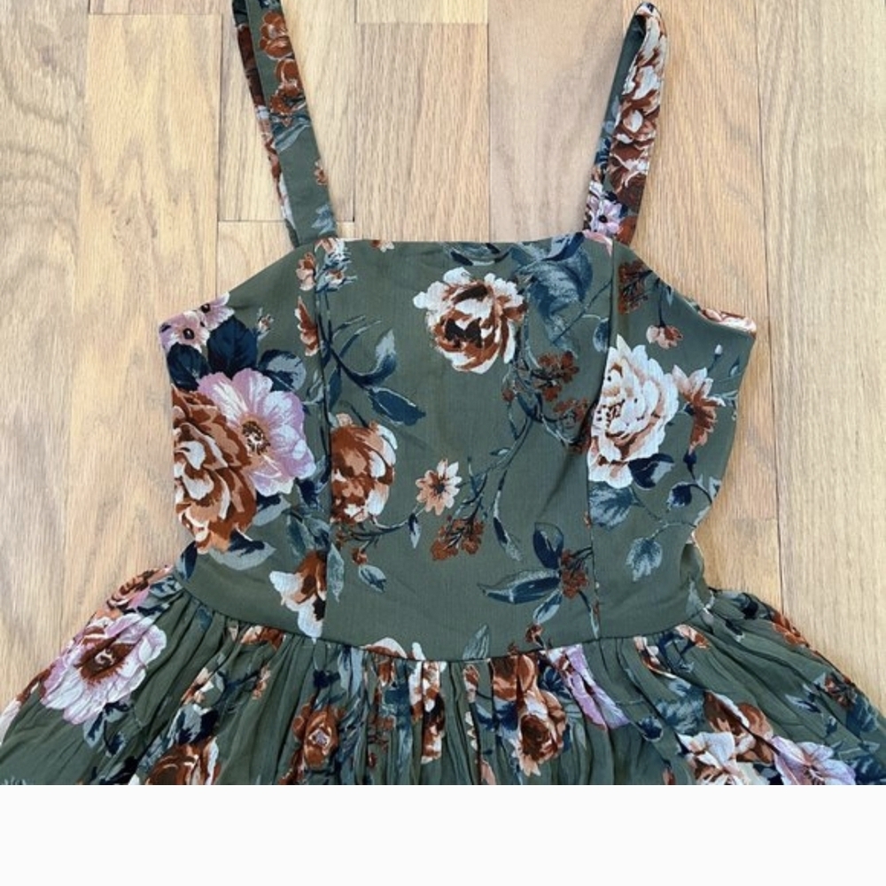 Xhilaration Green Floral Dress
